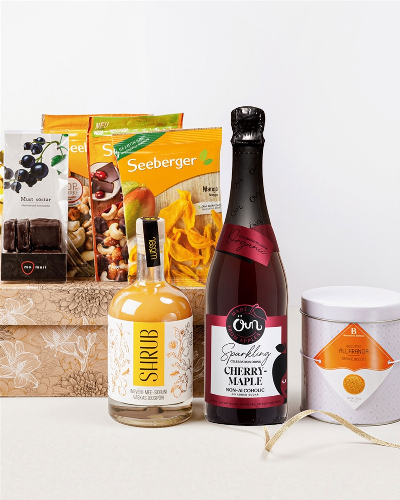 Suur kinkekarp kirsi-vahtra vahujoogi ja ingveri Shrubiga (alkoholivaba)